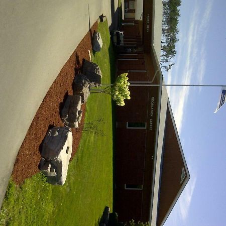 Red Pine Inn & Conference Centre Alliston Exterior foto
